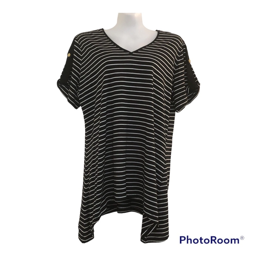 NWT Anne Klein Black & White Stripe Top